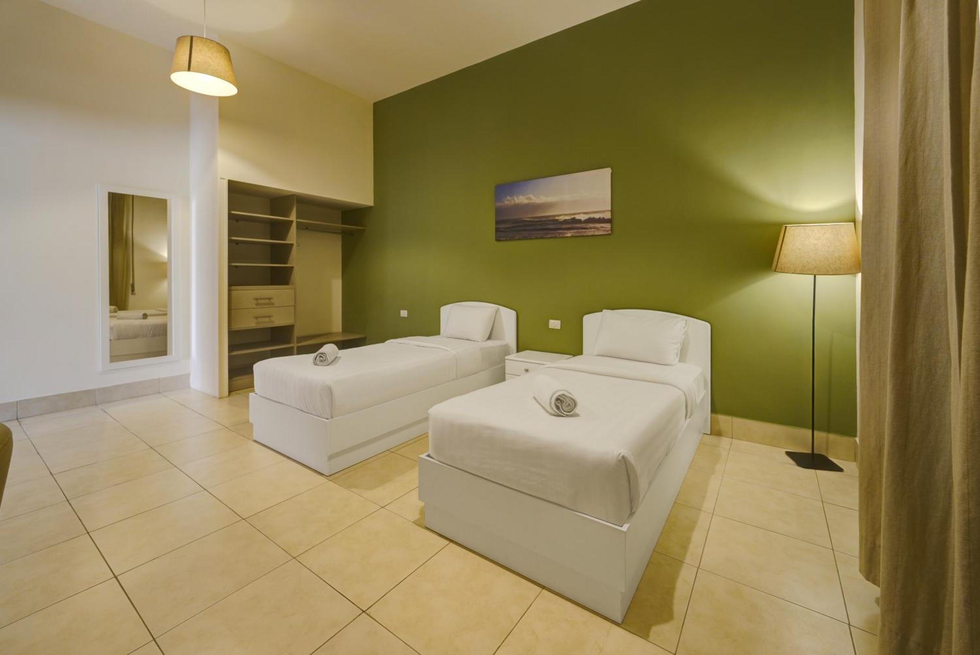 Deluxe Room Street side