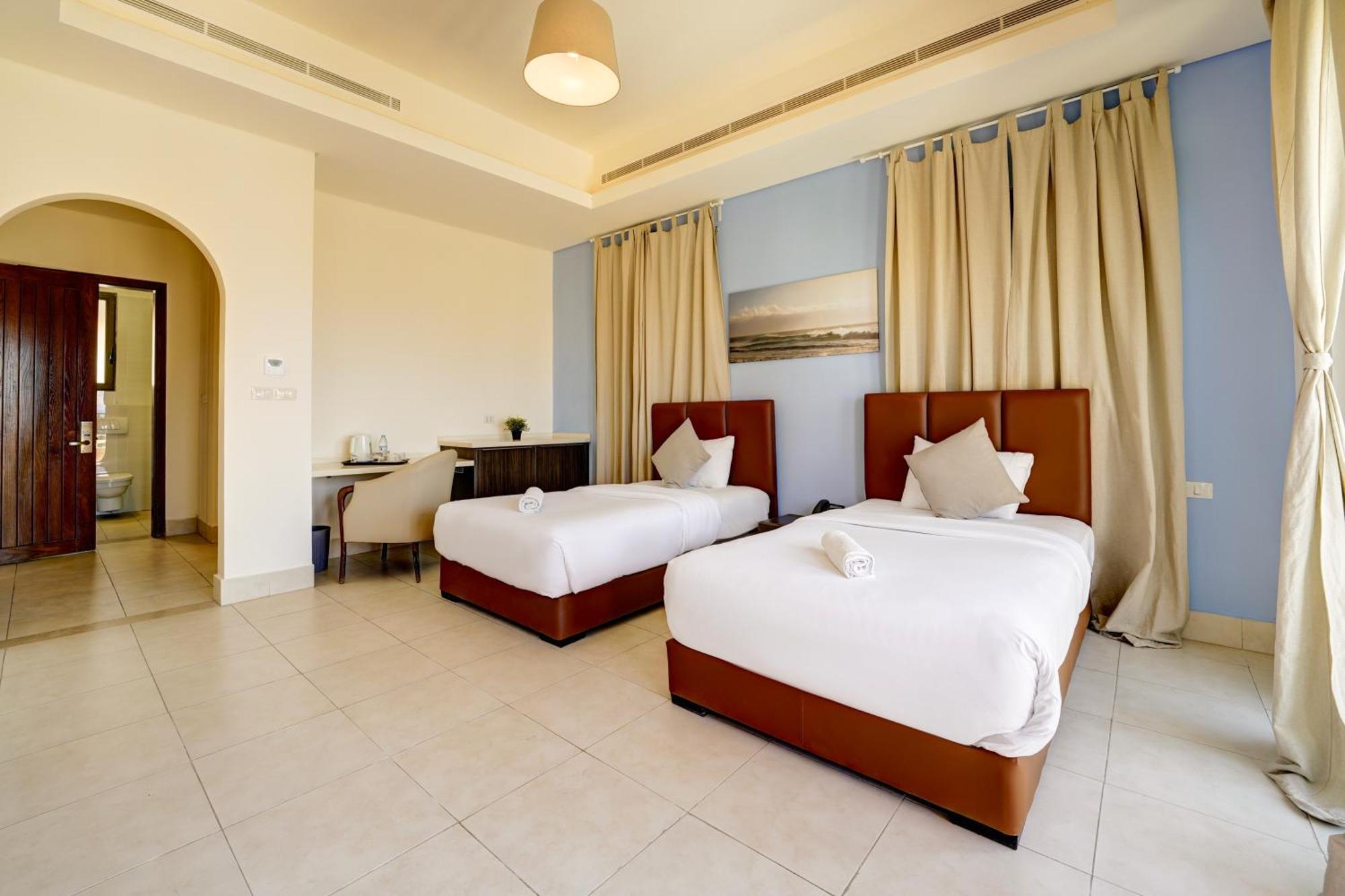 Deluxe Room Street side