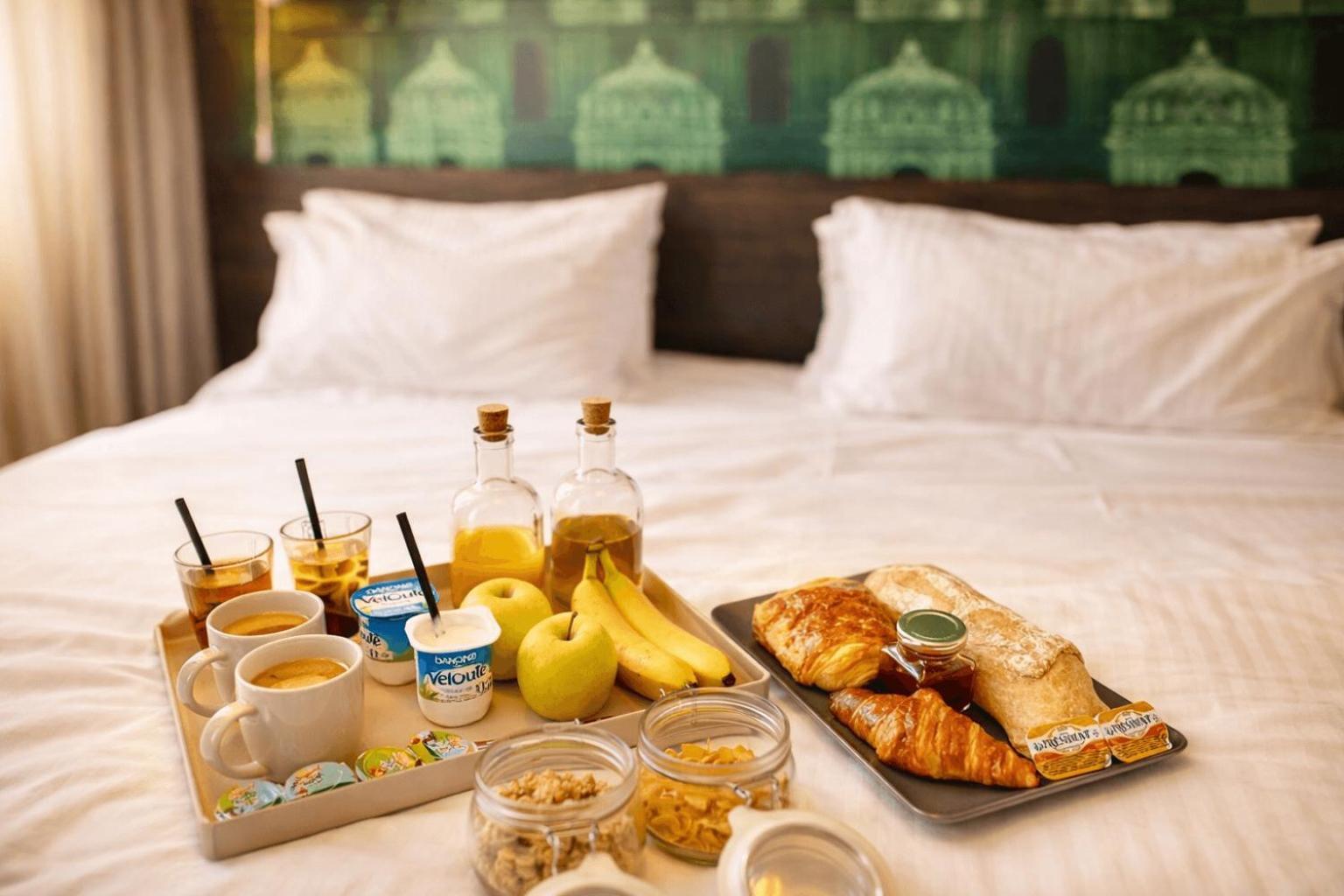 Deluxe Room Street side
